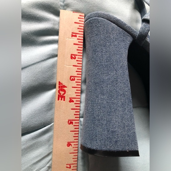 Gianni Bini Denim Blue Platform Sandals NWOT 8.5 - Picture 16 of 16